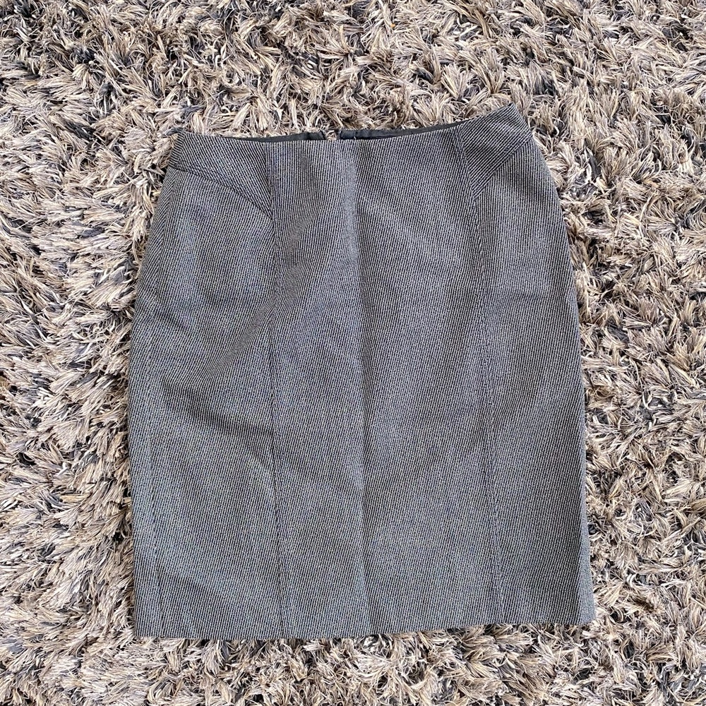 Tristan & Iseut Pencil Skirt (SIZE 1)